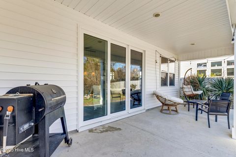 Tiny photo for 310 Edgewater Way, Surf City, NC 28445 (MLS # 100545579)