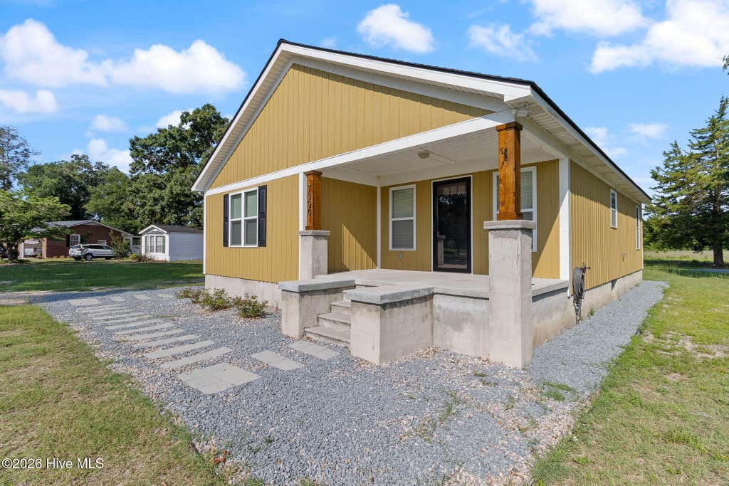 Photo of 7390 Center Road, Bladenboro, NC 28320 (MLS # 100587060)