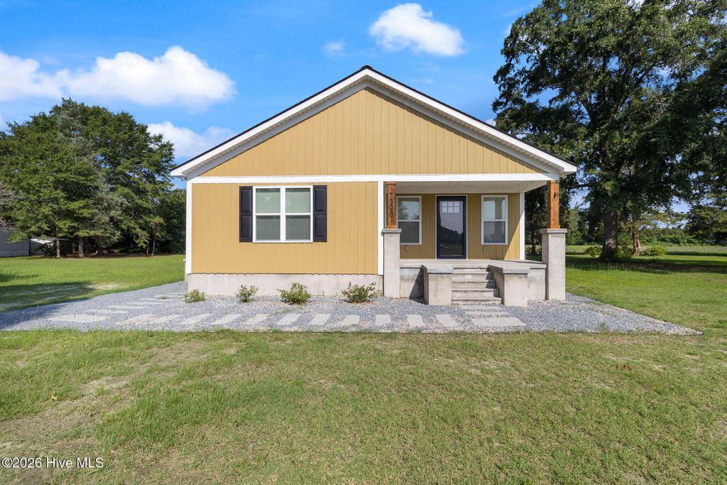 Photo of 7390 Center Road, Bladenboro, NC 28320 (MLS # 100587060)