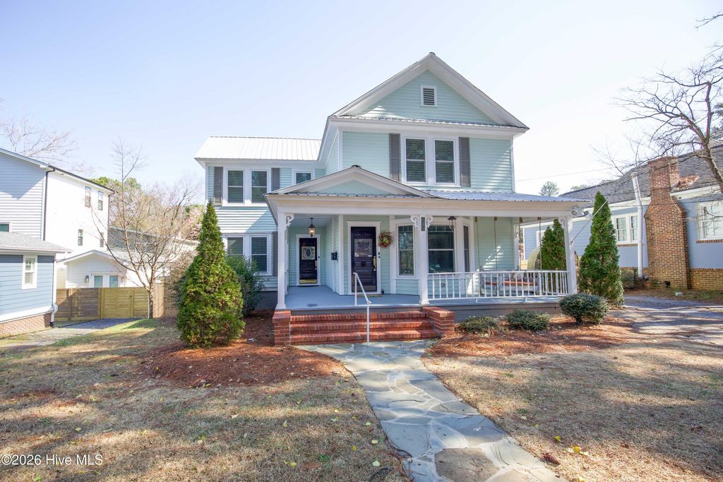 Photo of 225 E Vermont Avenue, Southern Pines, NC 28387 (MLS # 100557660)