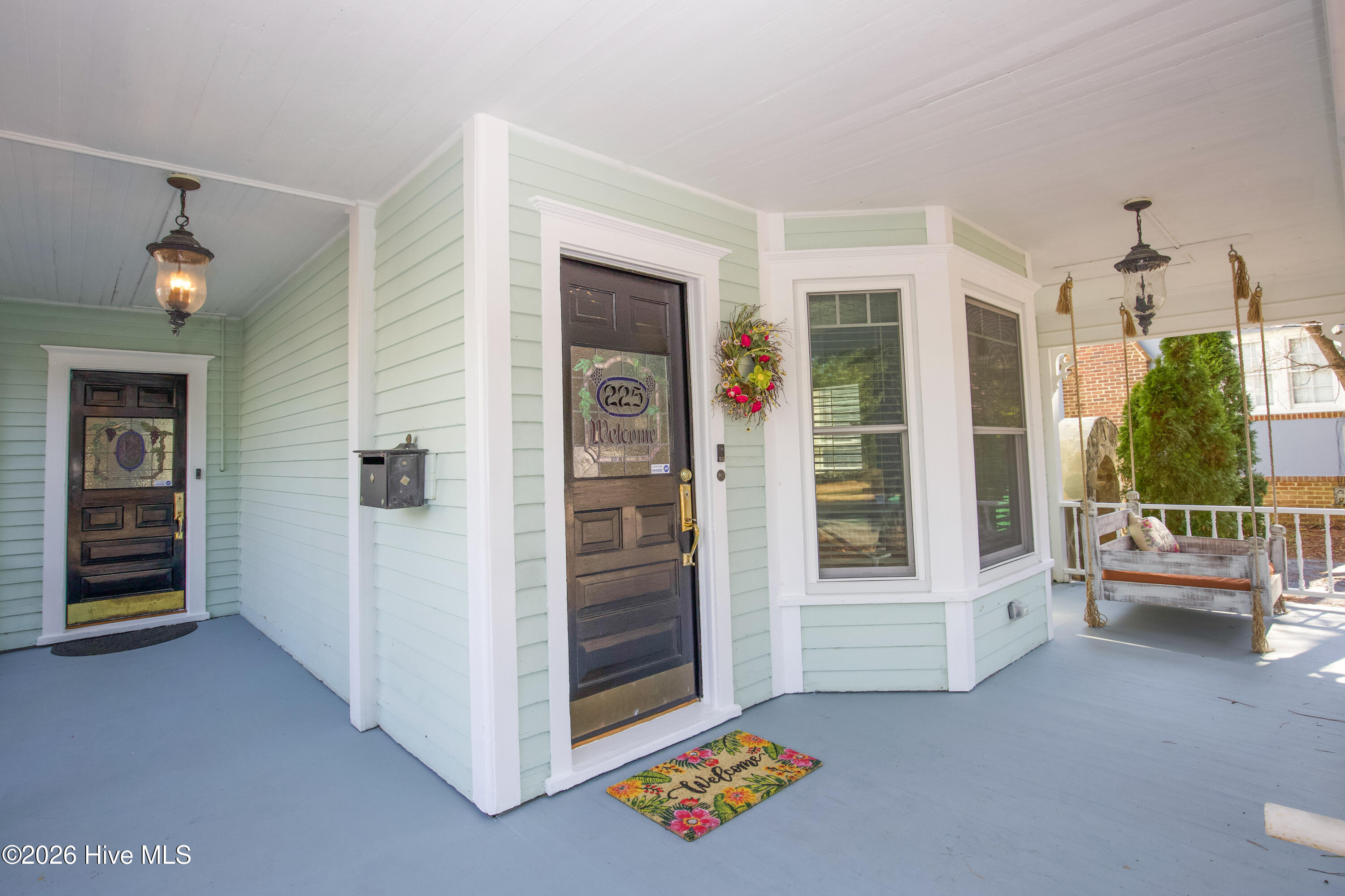 225 E Vermont Avenue