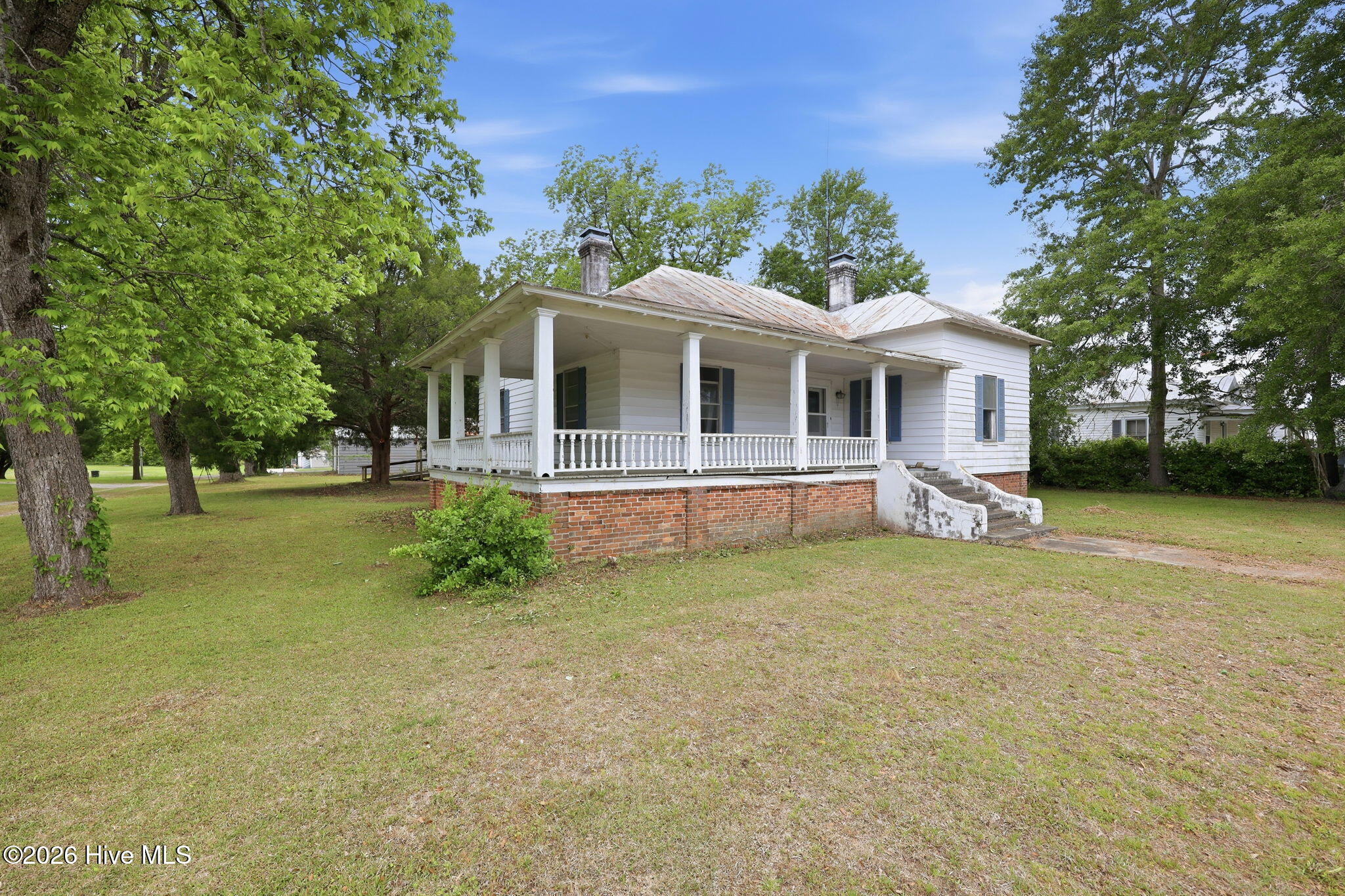 211 Pollock Street