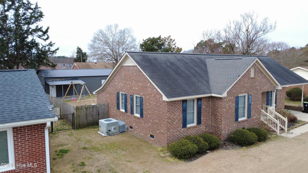 Photo of 203 N Park Avenue, Williamston, NC 27892 (MLS # 100558603)