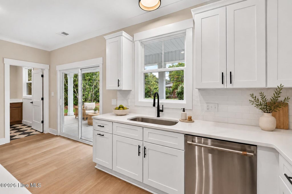 Photo of 2303 Chestnut Street, Wilmington, NC 28405 (MLS # 100606407)