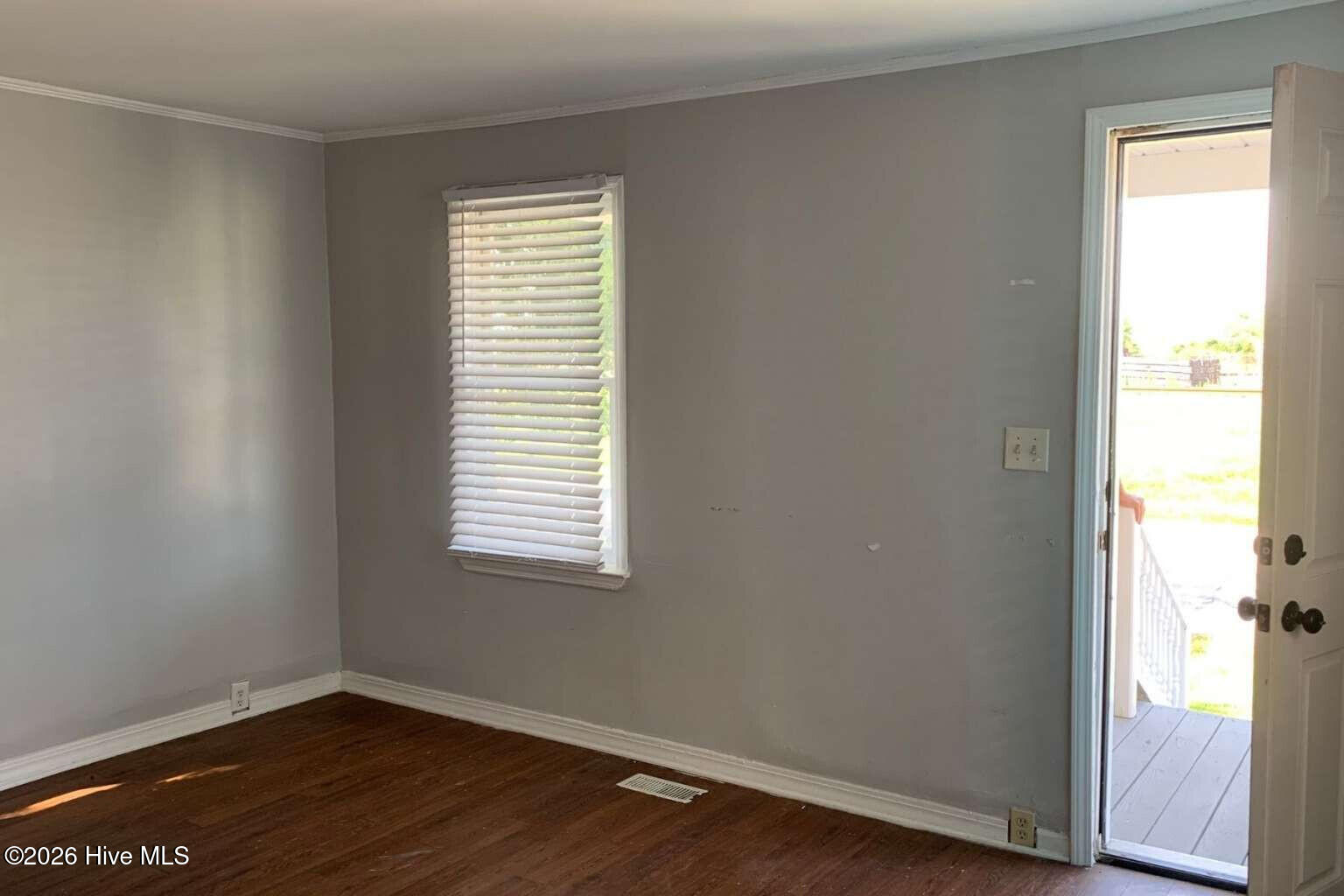 857 Pasteur Street