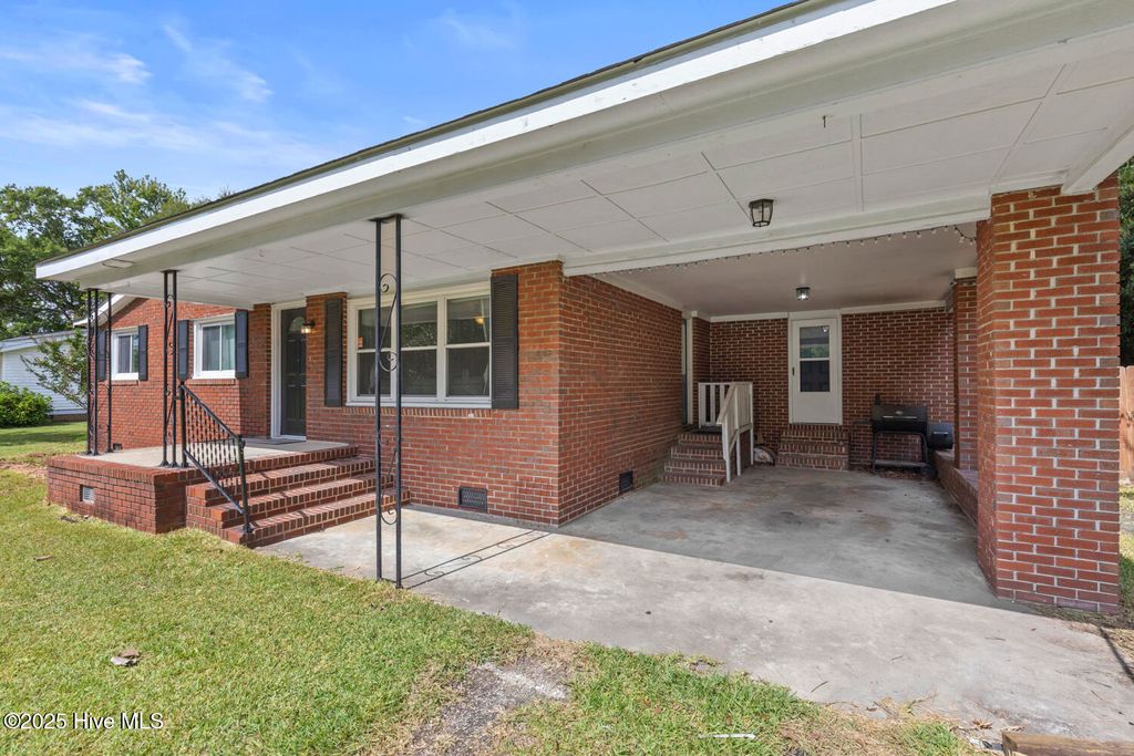 Photo of 113 Ketner Boulevard, Havelock, NC 28532 (MLS # 100529658)