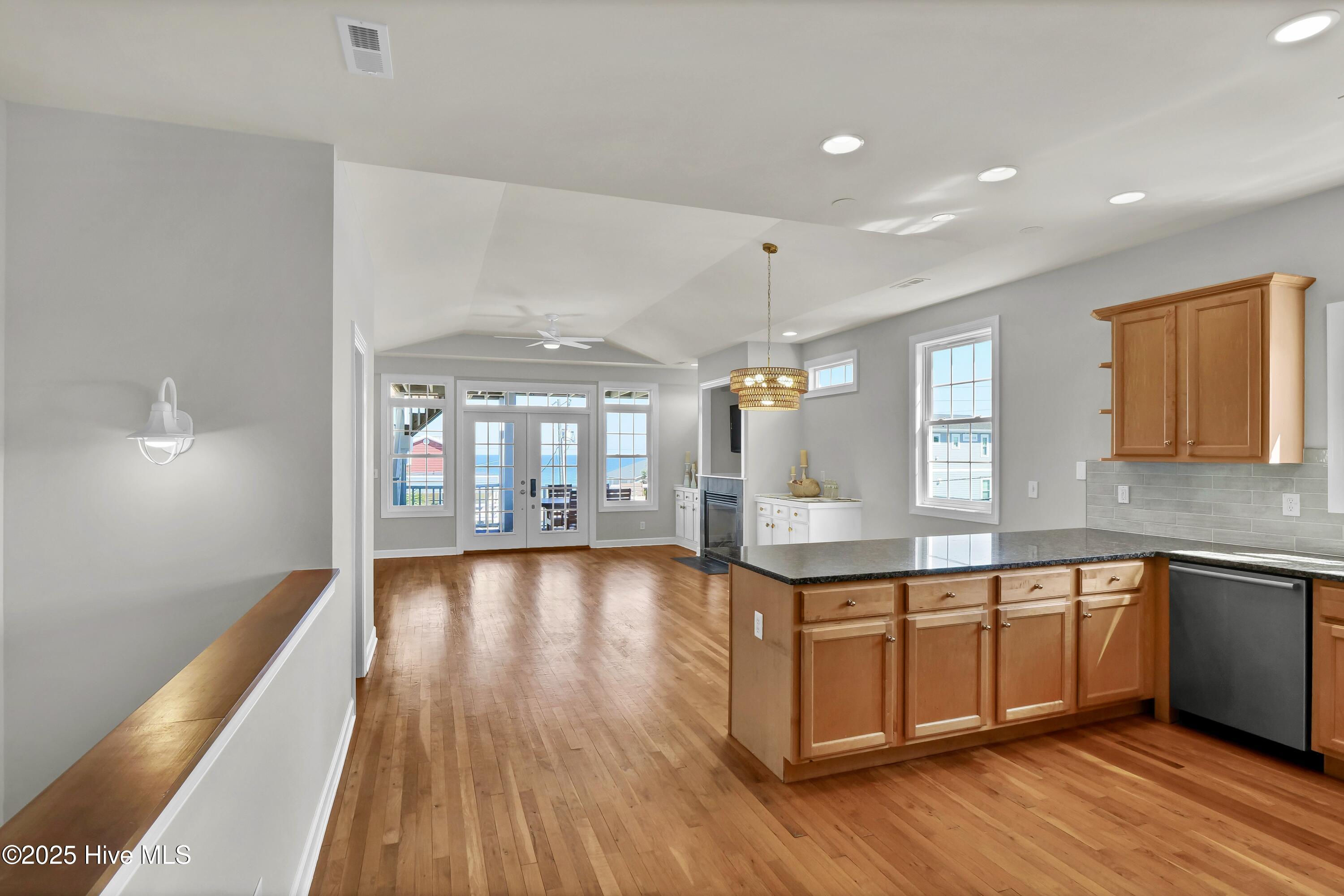 313 Fort Fisher Boulevard N A