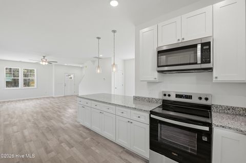 Tiny photo for 708 W Hayes Street, Burgaw, NC 28425 (MLS # 100559530)