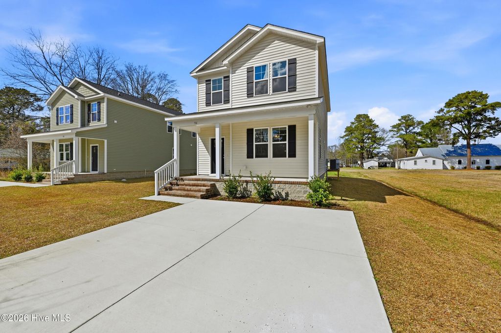 Photo of 708 W Hayes Street, Burgaw, NC 28425 (MLS # 100559530)