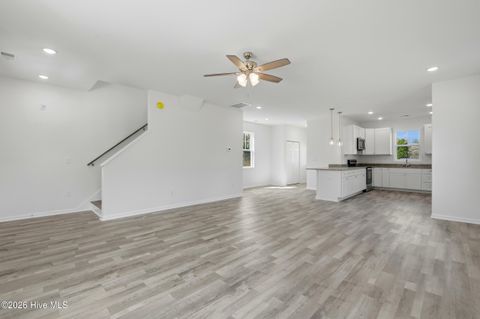 Tiny photo for 708 W Hayes Street, Burgaw, NC 28425 (MLS # 100559530)