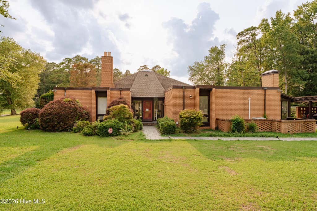 Photo of 1900 Pawnee Drive, Kinston, NC 28504 (MLS # 100596110)