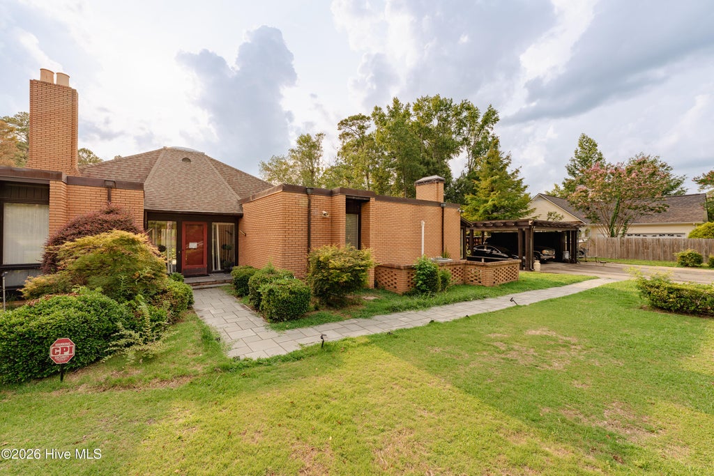 Photo of 1900 Pawnee Drive, Kinston, NC 28504 (MLS # 100596110)