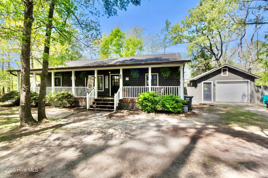 Photo of 161 Paul Drive, Trenton, NC 28585 (MLS # 100565257)