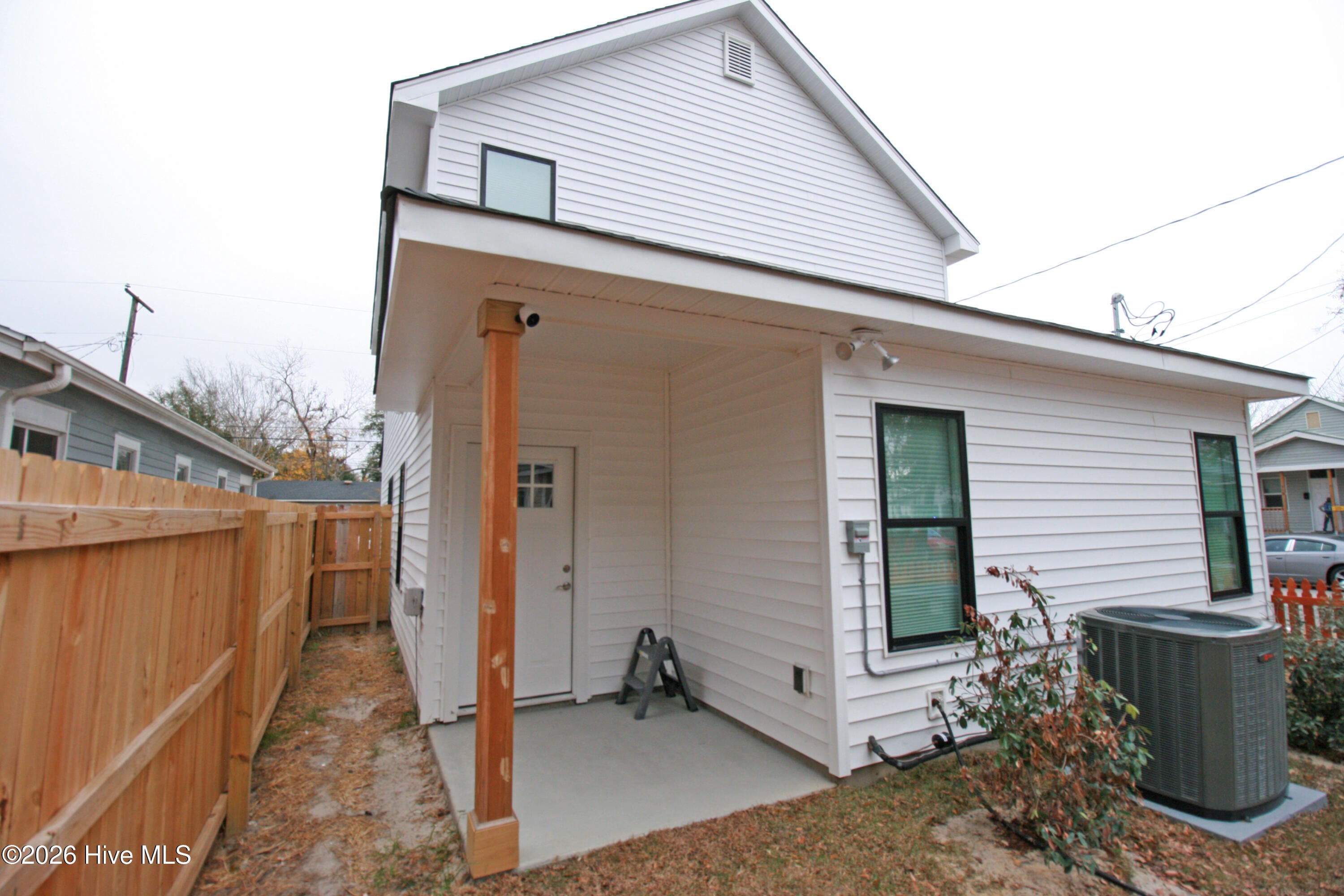 624 S 8th Street