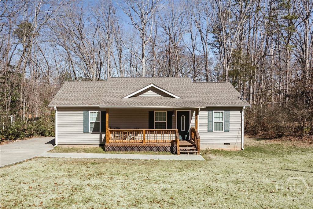 Photo of 58 TeePee Lane, Lavonia, GA 30553 (MLS # CL350340)