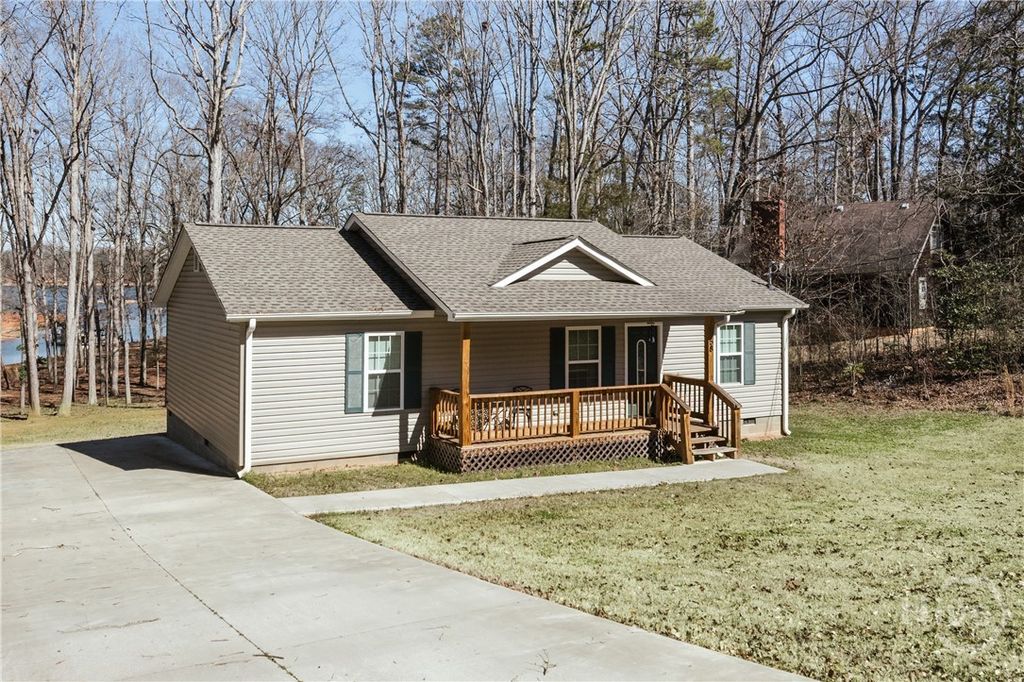 Photo of 58 TeePee Lane, Lavonia, GA 30553 (MLS # CL350340)