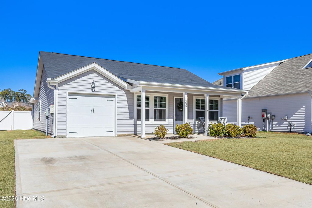 Photo of 1332 Cadbury Castle Drive SE, Bolivia, NC 28422 (MLS # 100553713)