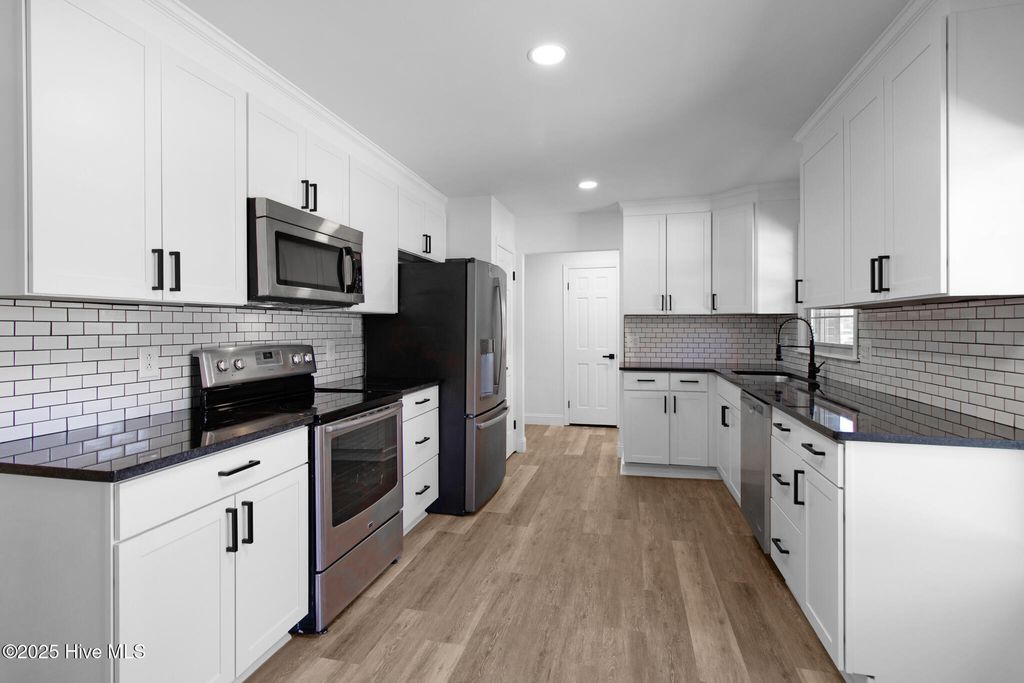 Photo of 113 Craven Drive, Havelock, NC 28532 (MLS # 100535290)