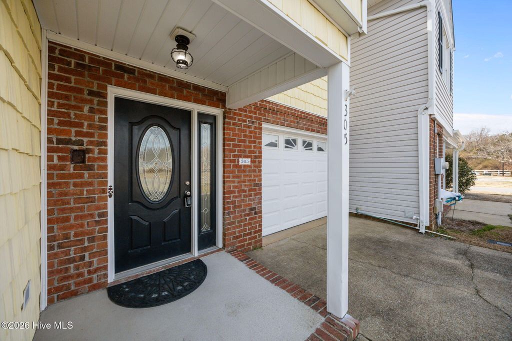 Photo of 305 E Bay Drive, Sneads Ferry, NC 28460 (MLS # 100555604)