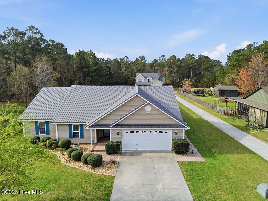 Photo of 115 Trailwood Drive, Hubert, NC 28539 (MLS # 100563095)