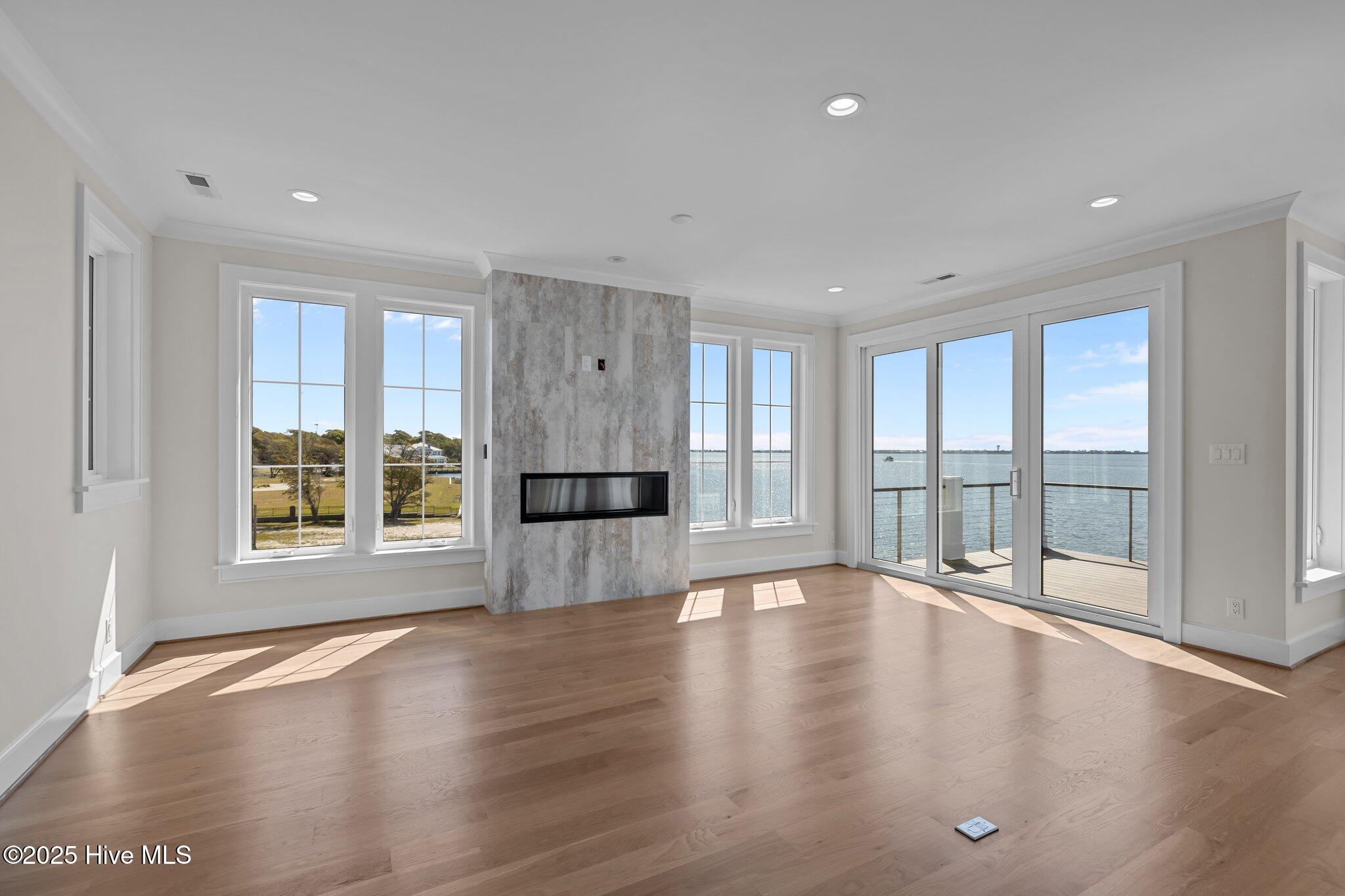 4737 S S Shore Dr Drive