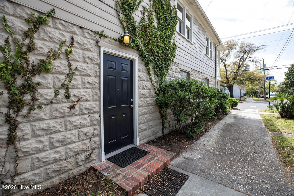 Photo of 701 S 5th Avenue, Wilmington, NC 28401 (MLS # 100563959)