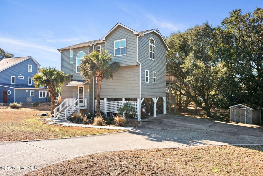 Photo of 106 Wyndward Court, Emerald Isle, NC 28594 (MLS # 100557272)