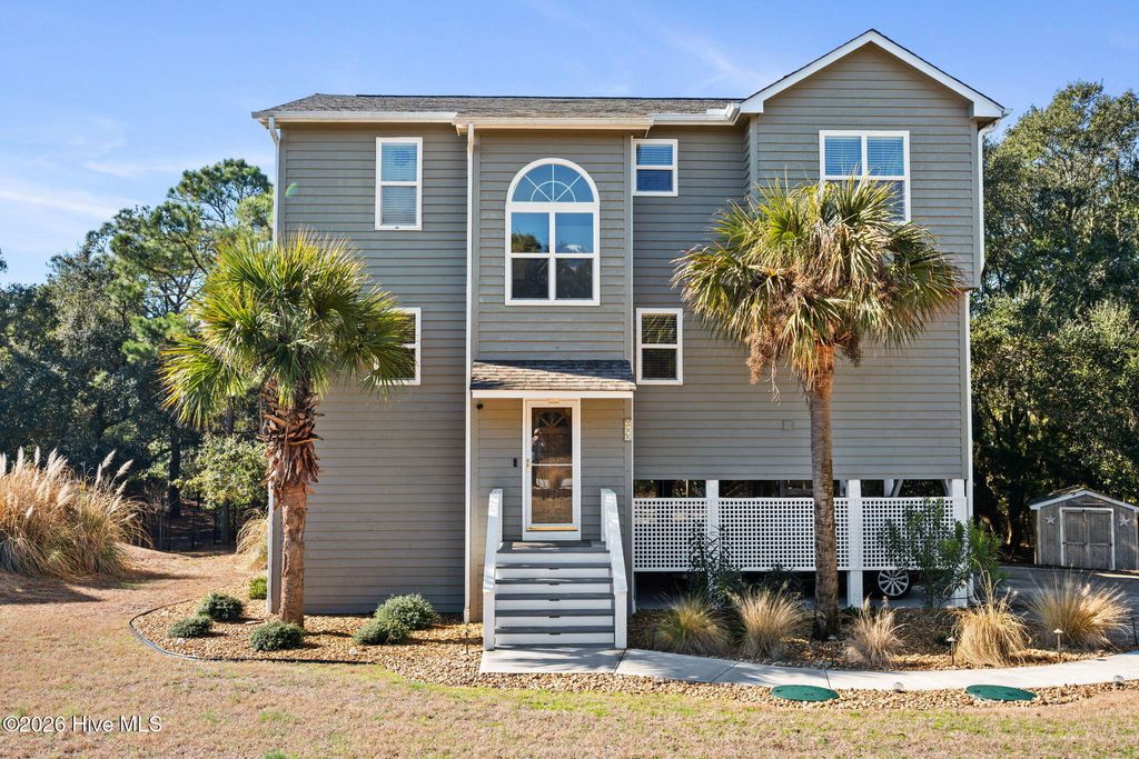 Photo of 106 Wyndward Court, Emerald Isle, NC 28594 (MLS # 100557272)