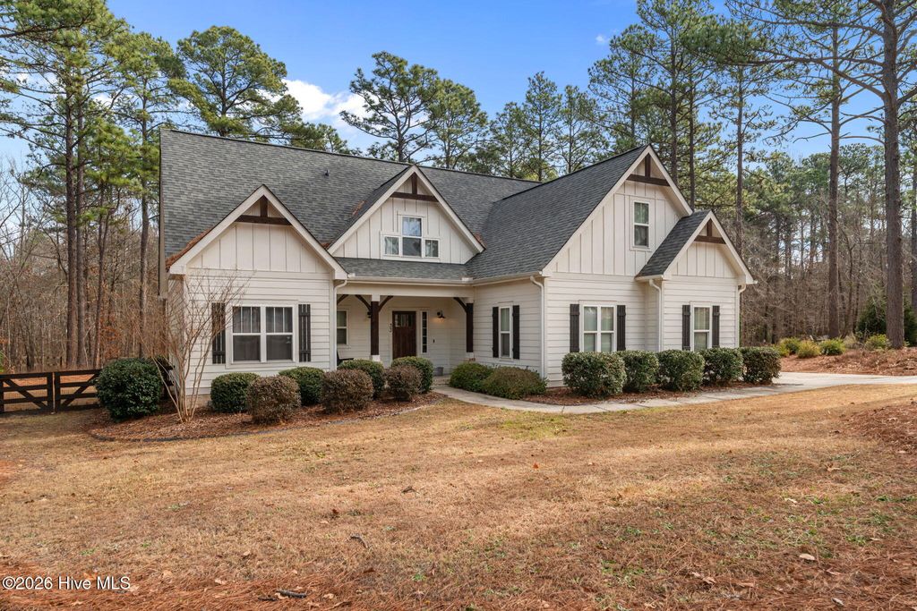 Photo of 33 Banning Drive, Whispering Pines, NC 28327 (MLS # 100552298)