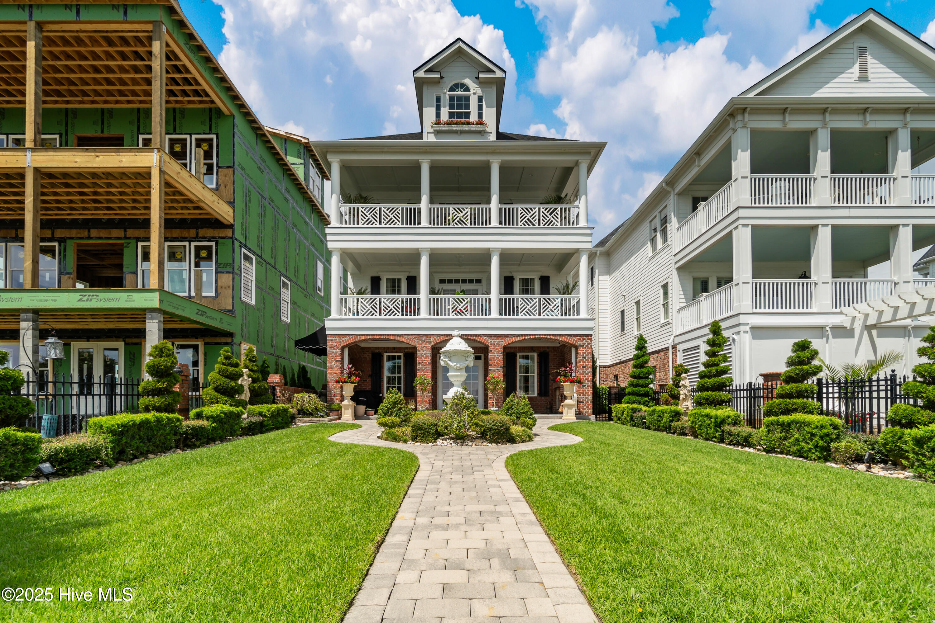 458 Kensington Place