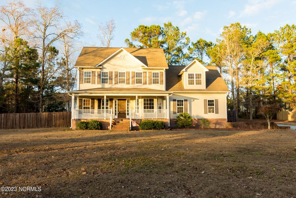 Photo of 207 Crooked Creek Road, Jacksonville, NC 28540 (MLS # 100545492)