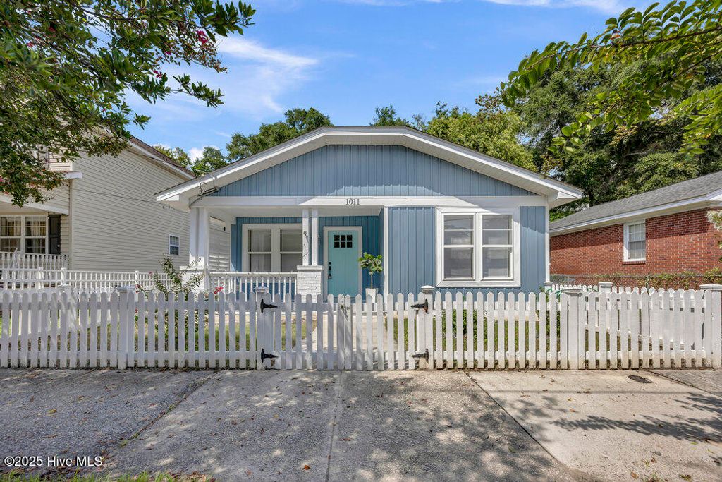 Photo of 1011 Rankin Street, Wilmington, NC 28401 (MLS # 100525304)