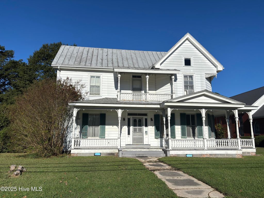 Photo of 201 N Main Street, Winton, NC 27986 (MLS # 100523830)
