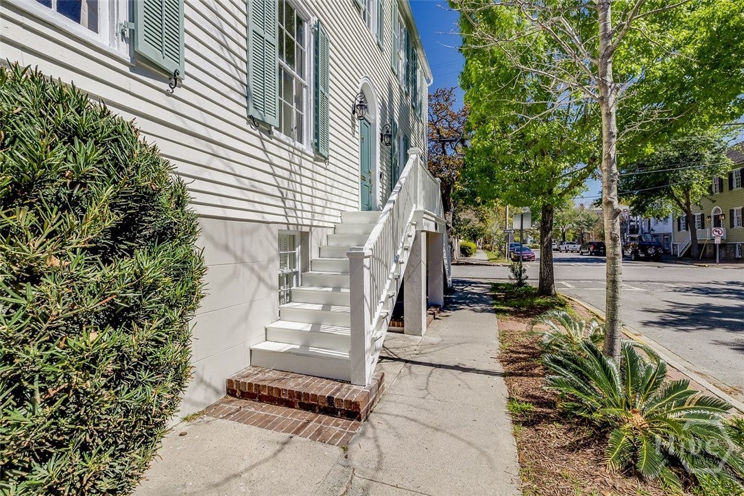 424 E President Street