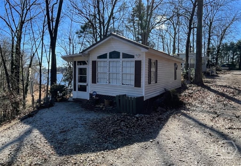 Photo of 20 Clipper Circle, Hartwell, GA 30643 (MLS # CL347030)