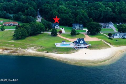 Homes For Sale - 372 Schooner Landing Drive<br/> Edenton, NC 27932