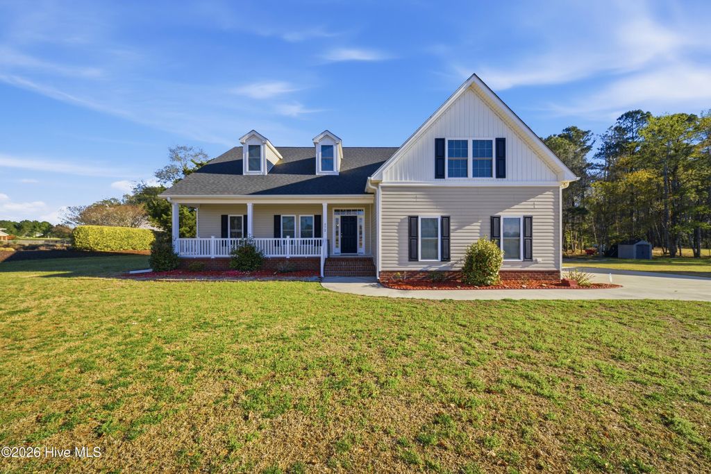 Photo of 372 Schooner Landing Drive, Edenton, NC 27932 (MLS # 100561347)