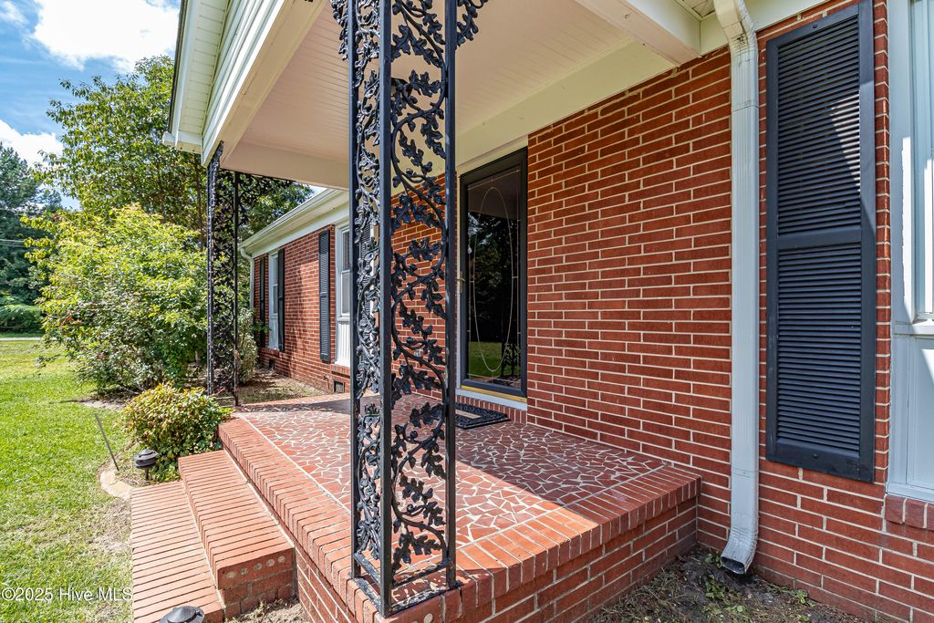 Photo of 1801 E Azalea Drive, Goldsboro, NC 27530 (MLS # 100574087)