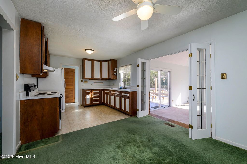 Photo of 115 Carolina Pines Boulevard, New Bern, NC 28560 (MLS # 100550880)