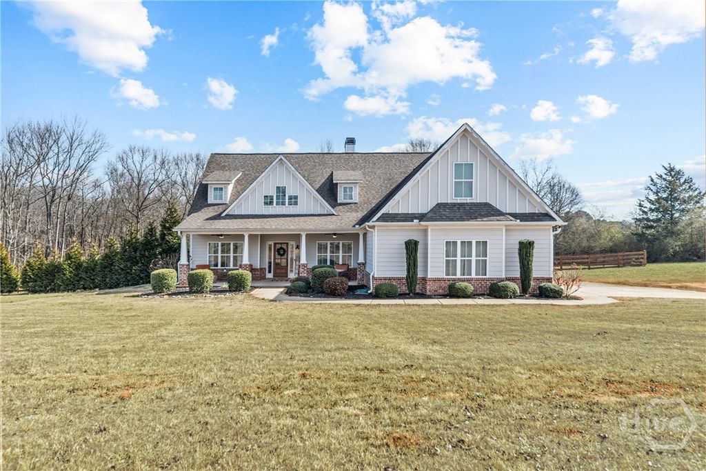 Photo of 9980 Nowhere Road, Hull, GA 30646 (MLS # CL348794)