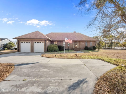 Homes For Sale - 200 Pelican Drive<br/> Carteret County, Newport, NC 28570