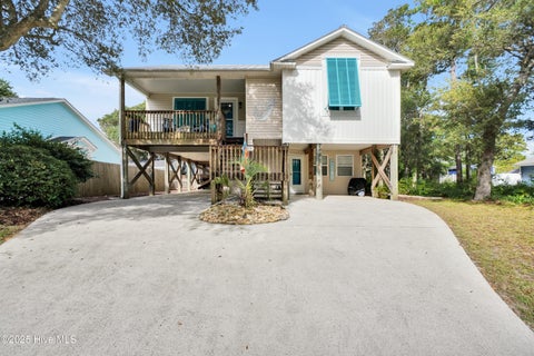 Homes For Sale - 105 SE 37th Street<br/> Brunswick County, Oak Island, NC 28465