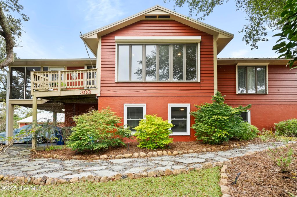 Photo of 303 Live Oak Street, Emerald Isle, NC 28594 (MLS # 100540990)