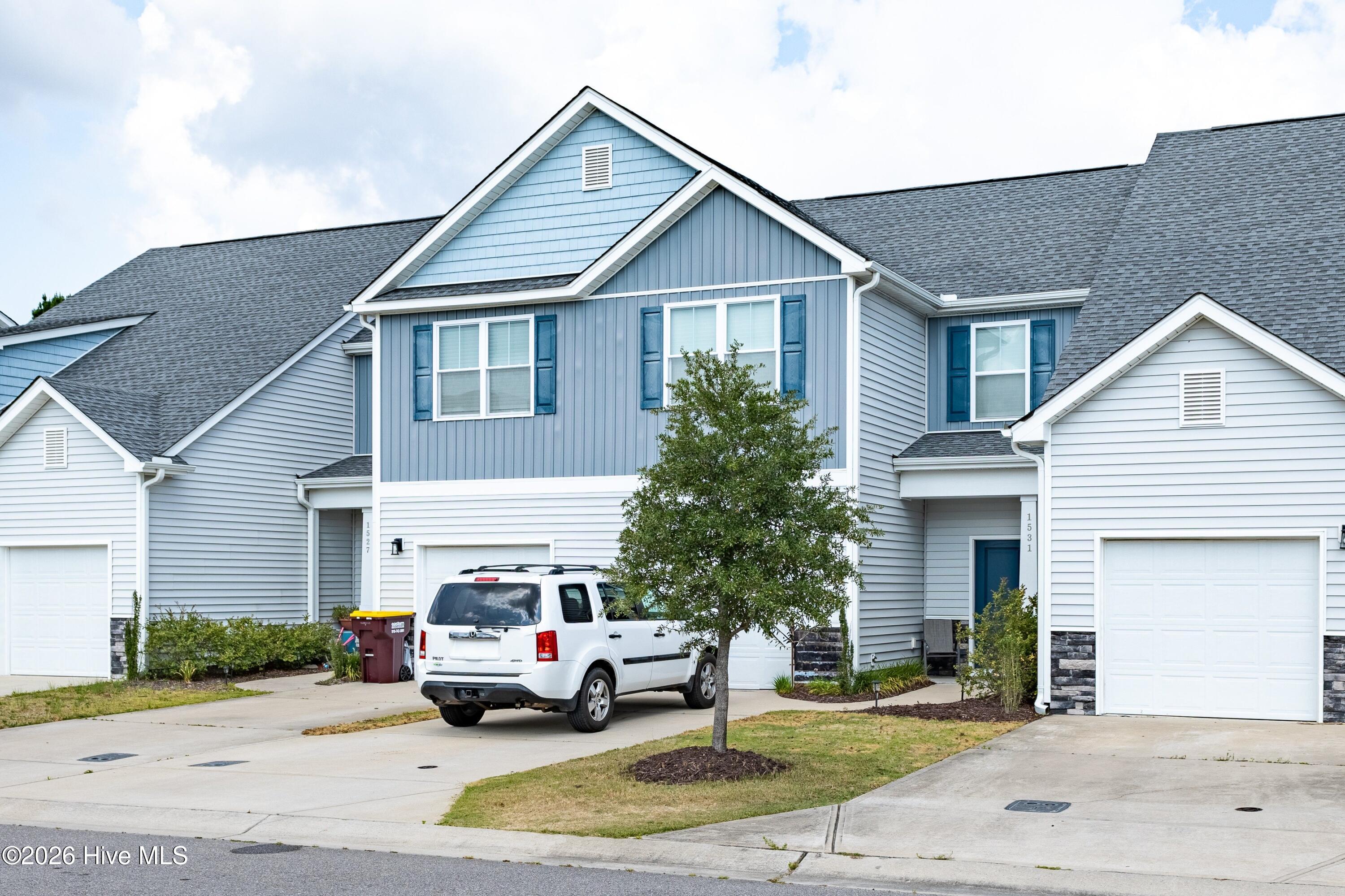 1531 Grey Cliff