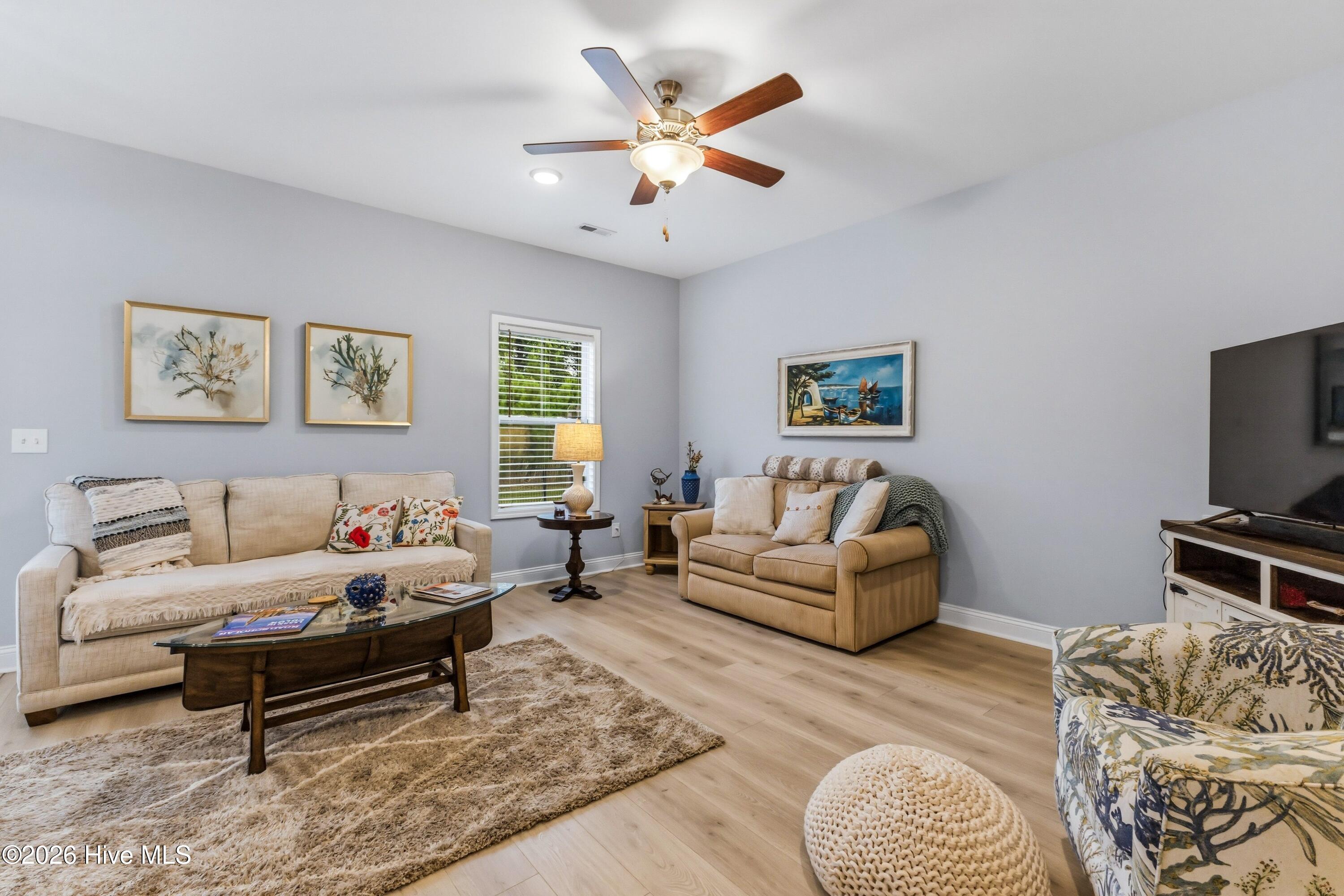 1531 Grey Cliff