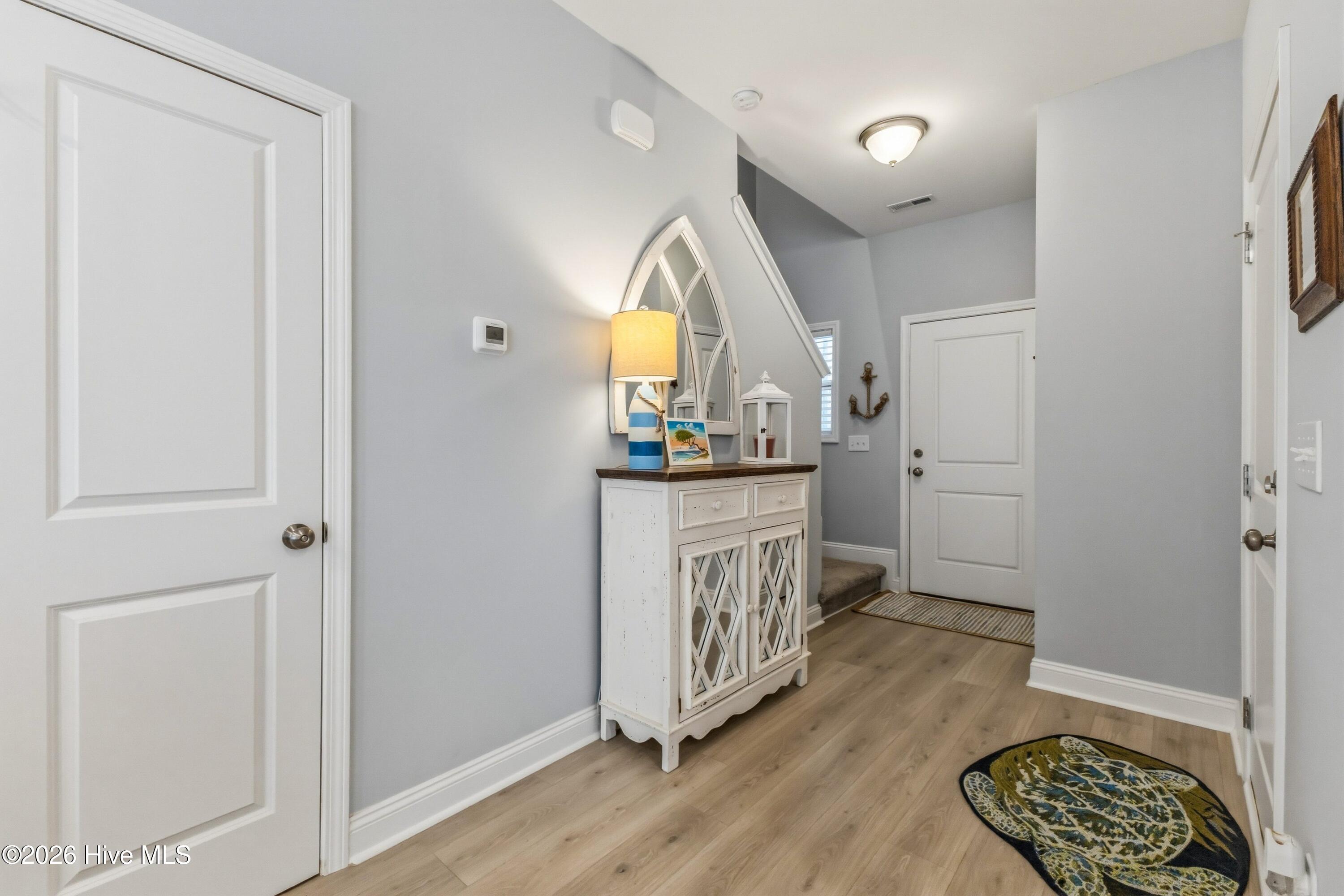 1531 Grey Cliff