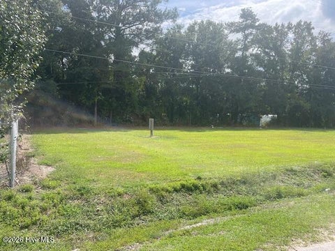 Vacant Land For Sale - 201 Midway Drive<br/> Bladenboro, NC 28320