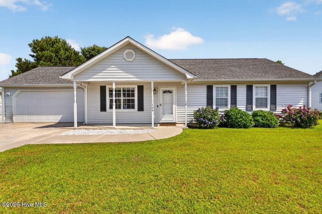 Photo of 164 Glenwood Drive, Hubert, NC 28539 (MLS # 100580207)