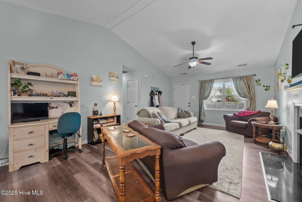 Photo of 1006 Hollyfield Court, Jacksonville, NC 28546 (MLS # 100557104)