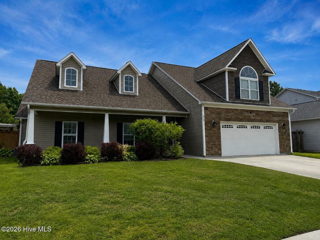 Photo of 815 Tuscarora Trail, Jacksonville, NC 28546 (MLS # 100558207)